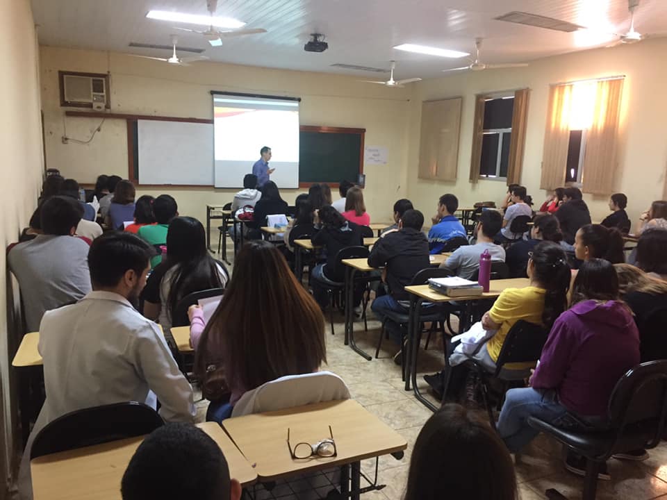13 06 19 Charla de Salud Mental primer curso Med y Enf